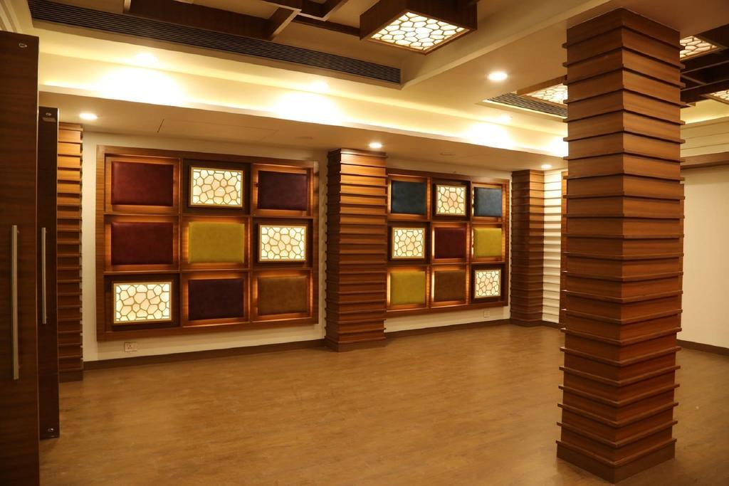 เดอะ เฟิร์น เรสซิเดนซี กาแล็กซี มอลล์ Hotel Mundra ภายนอก รูปภาพ