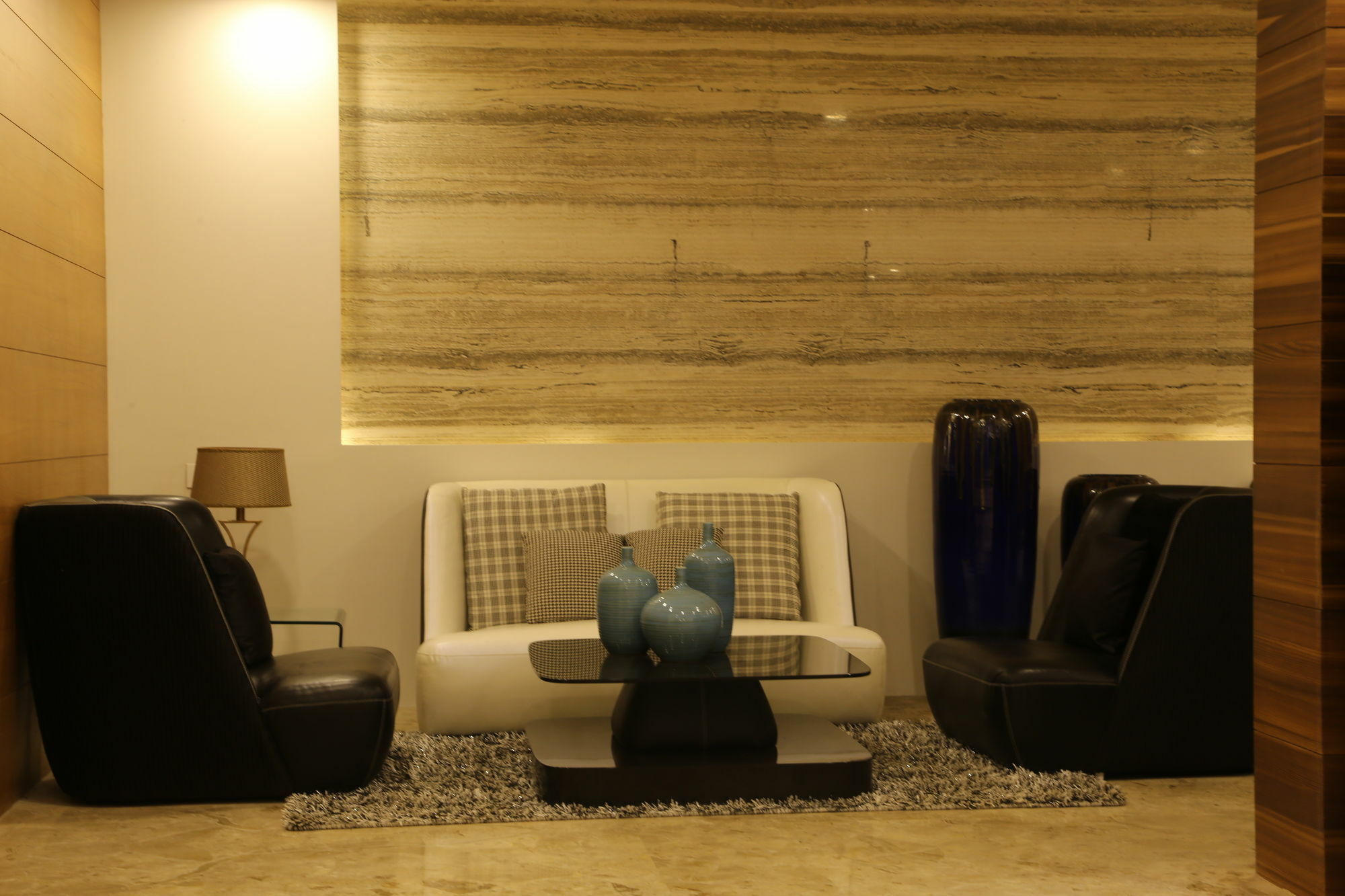 เดอะ เฟิร์น เรสซิเดนซี กาแล็กซี มอลล์ Hotel Mundra ภายนอก รูปภาพ